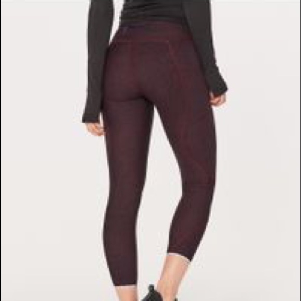 Lululemon // tight stuff tight 7/8 leggings